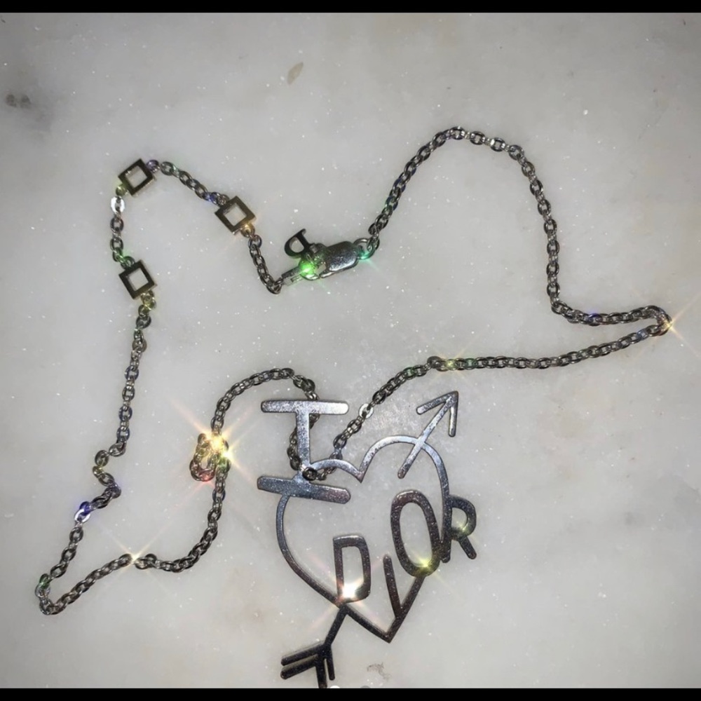 Vintage dior necklace! Adjustable length